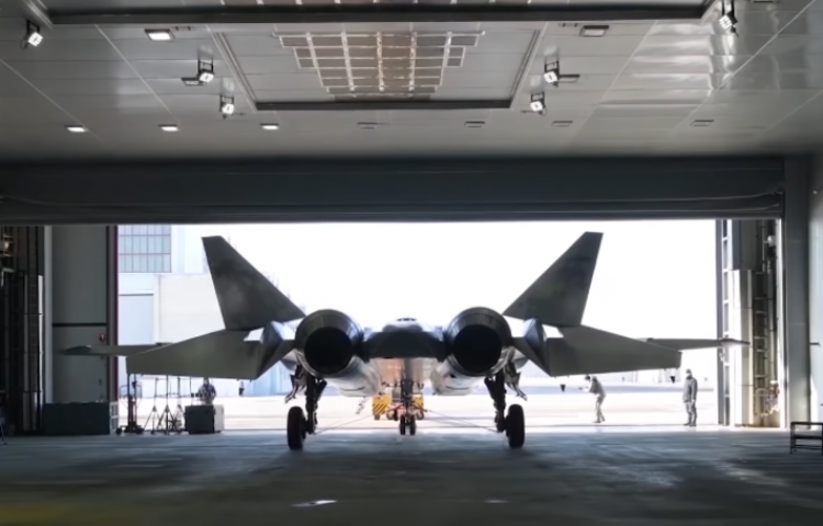 Первые кадры финальной версии российского самолета Су-57!
