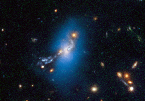 Новый обзор Хаббла в поисках звезд-сирот и «призрачного света»