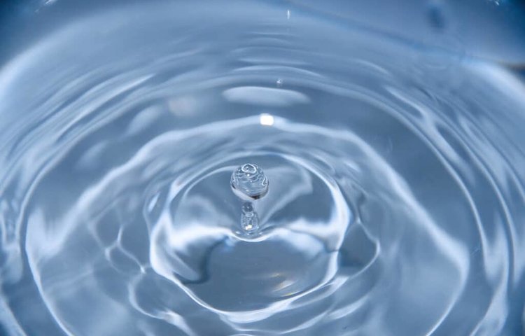 Исследование подтверждает, что вода может принимать две различные жидкие формы