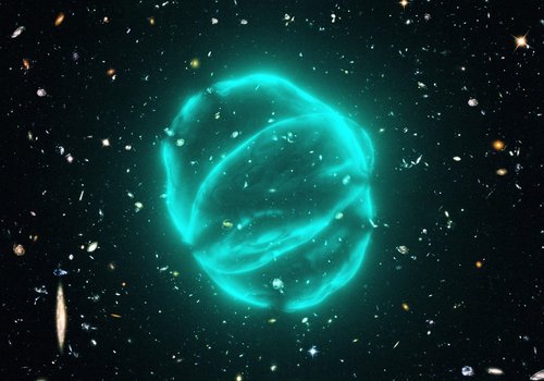 Самое четкое изображение таинственных «радиокругов» показывает их связь со сверхмассивными черными дырами