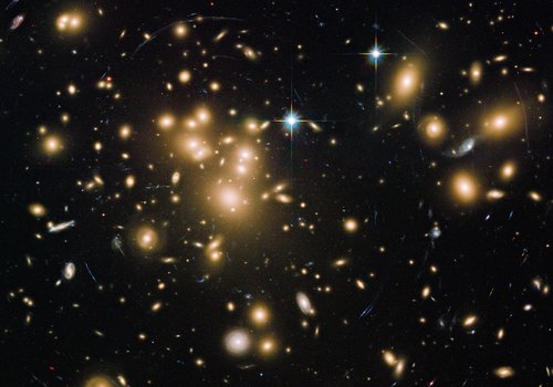 Ученые воссоздают плазму аналогичной внутри огромных скоплений галактик